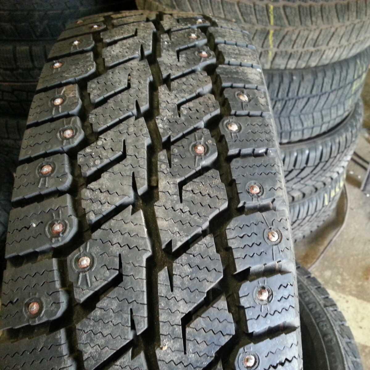 naastrehv Continental Vanco Ice Contact