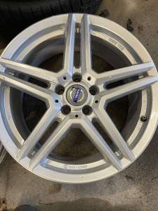 valuveljed Uniwheels M10807
